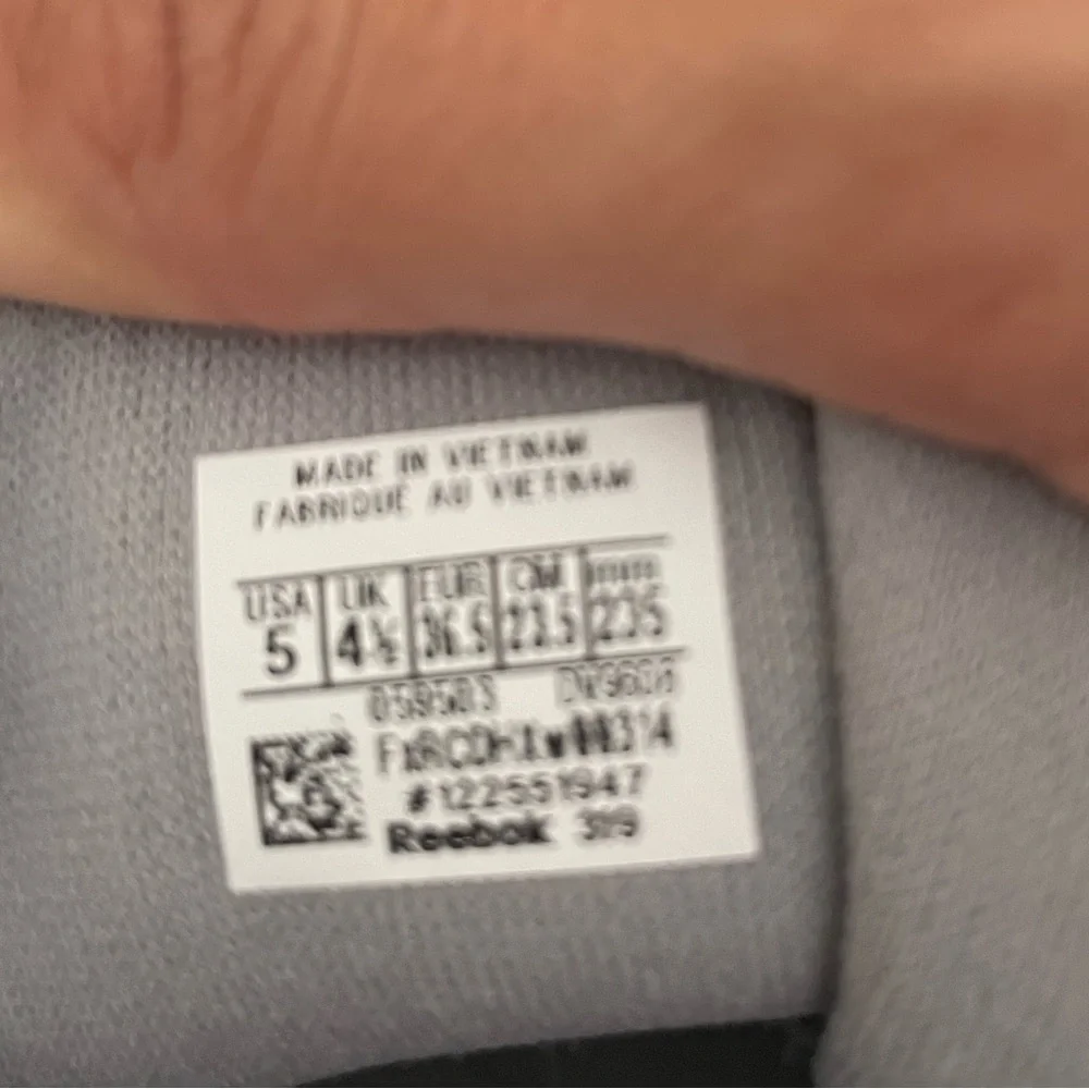 Grey Reebok’s - Picture 2 of 7